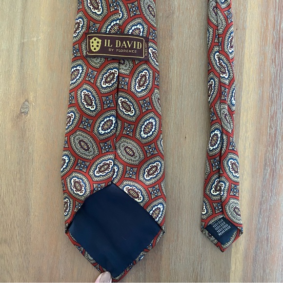 Men's Red Paisley Il David by Florence Silk Tie - Picture 4 of 6